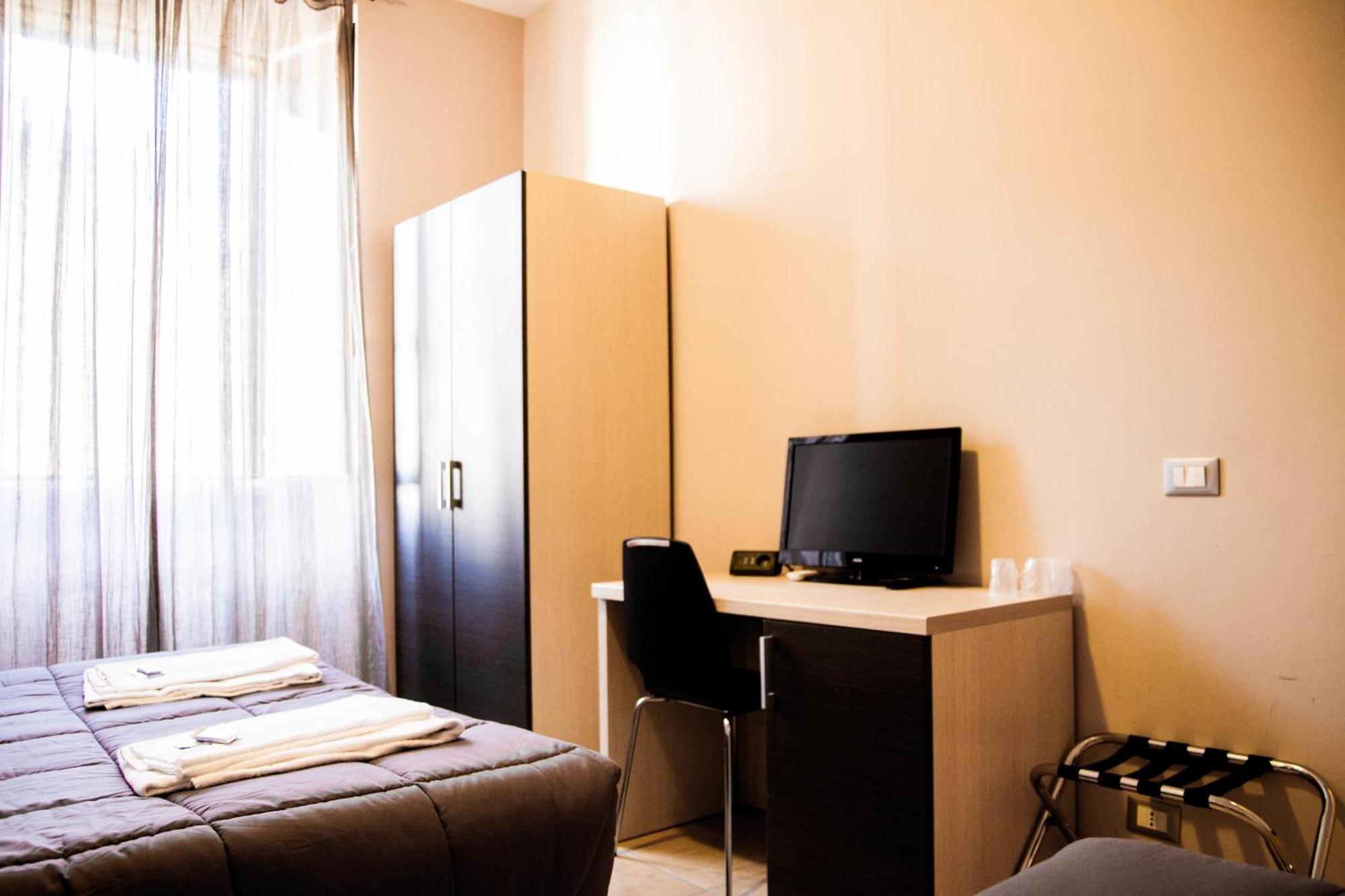 Triple Room,1216047868:JPEG